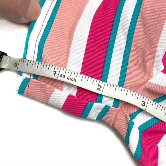 The North Face Classic V Mini Running Shor… - Picture 13 of 14